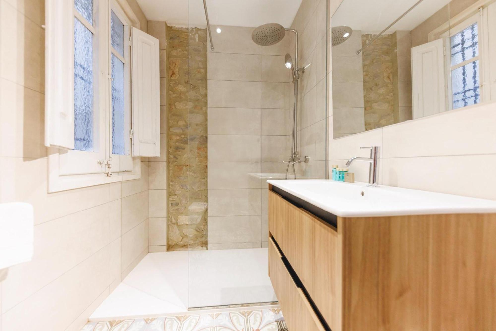 Bravissimo El Lleo, Bright 4-Bedroom Apartment خيرونا المظهر الخارجي الصورة