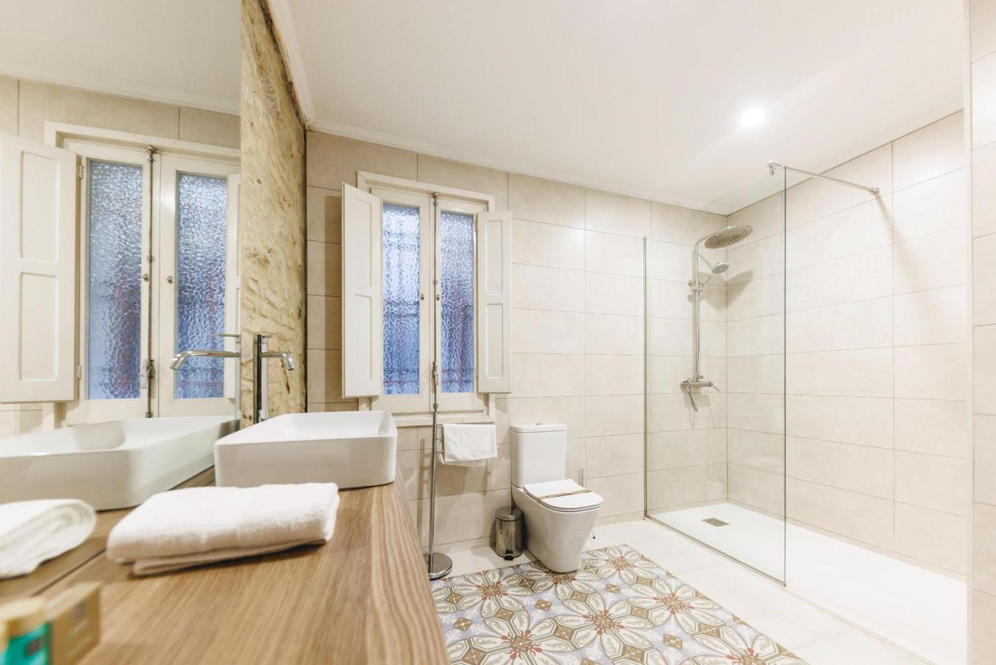 Bravissimo El Lleo, Bright 4-Bedroom Apartment خيرونا المظهر الخارجي الصورة