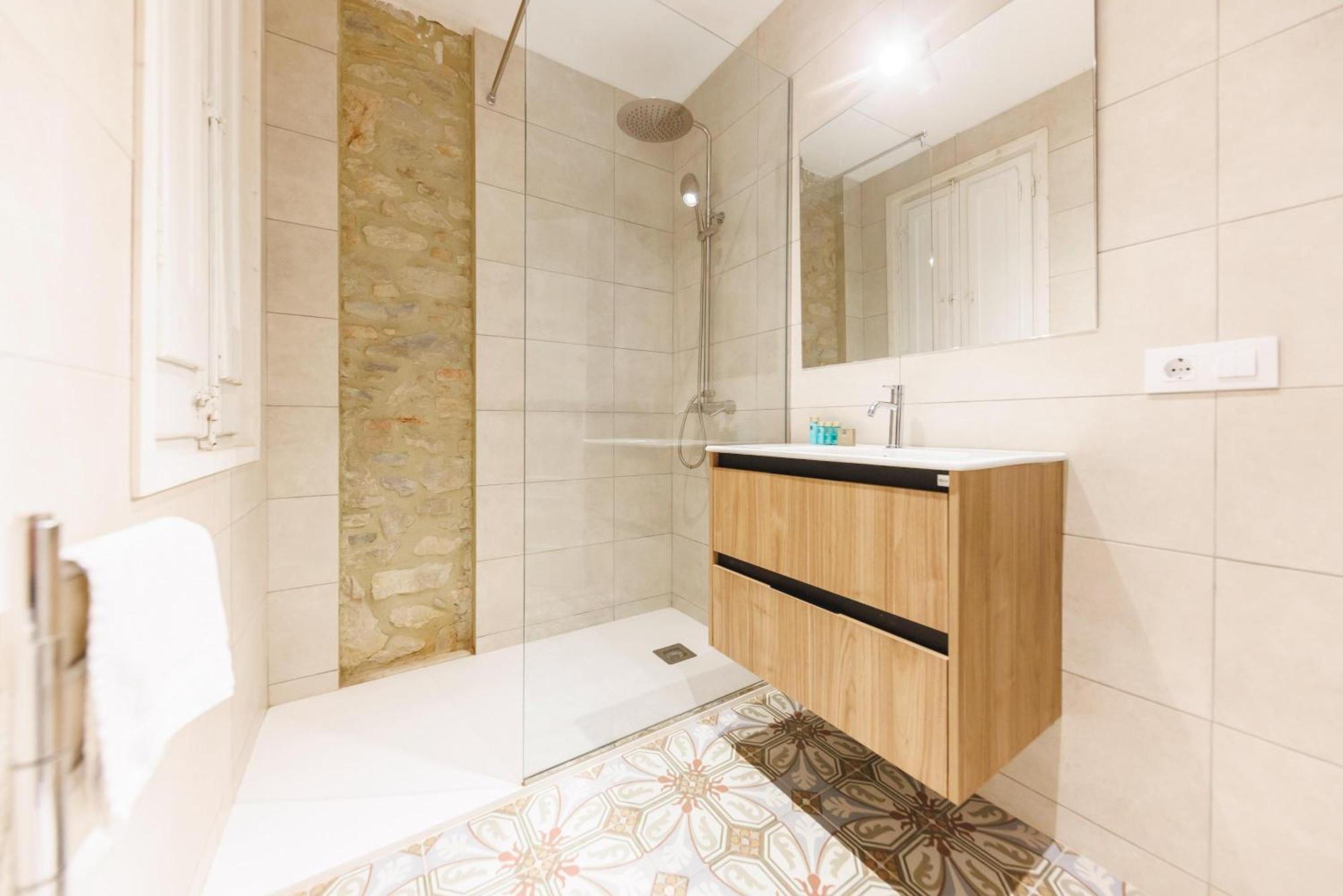 Bravissimo El Lleo, Bright 4-Bedroom Apartment خيرونا المظهر الخارجي الصورة